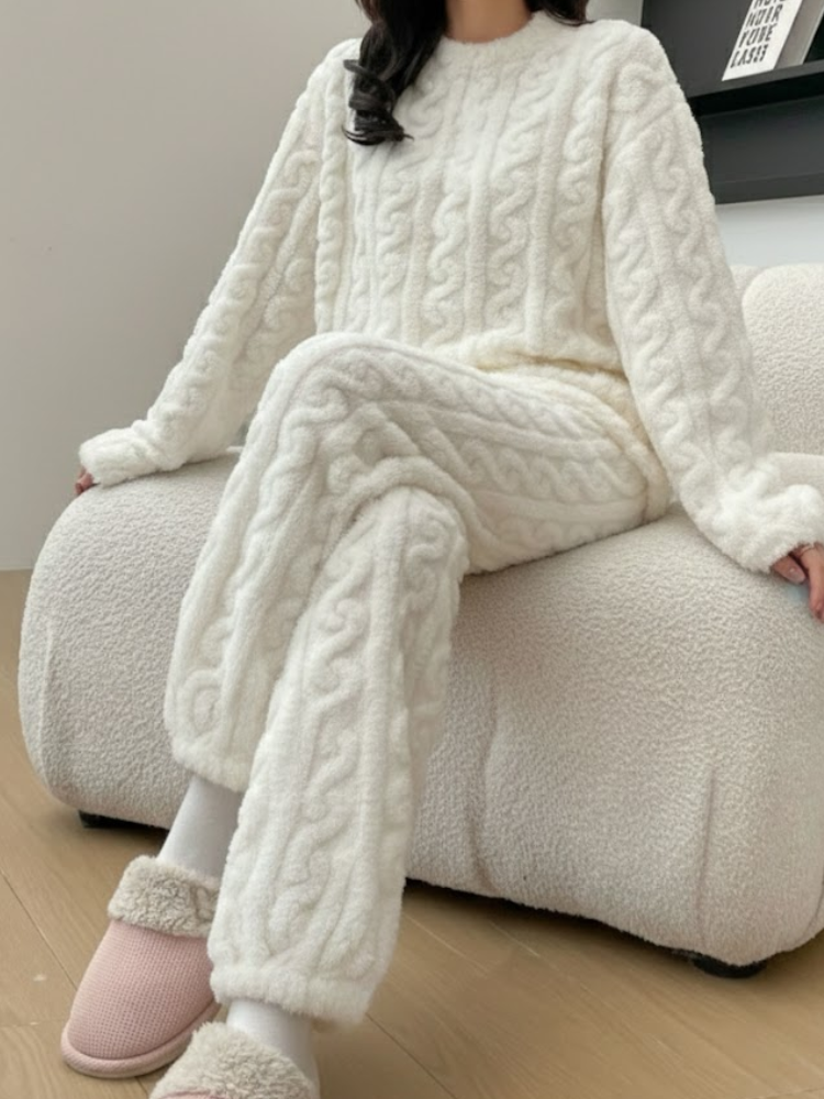 Caliah - Women's Flannel Pajama Set