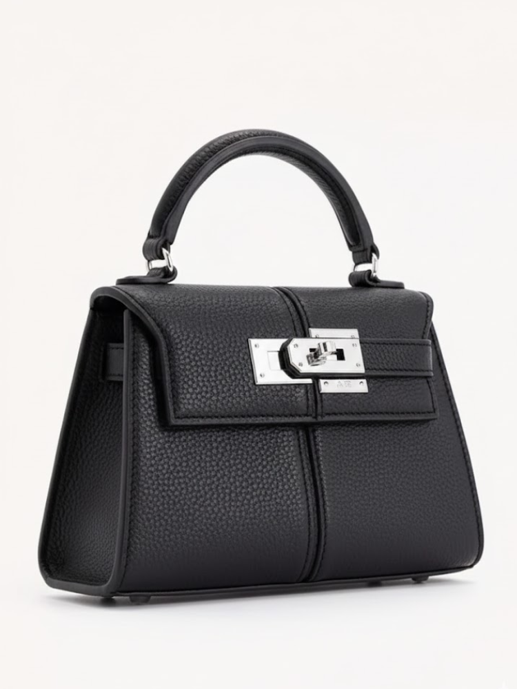 The Mini Bag for Your Outfit