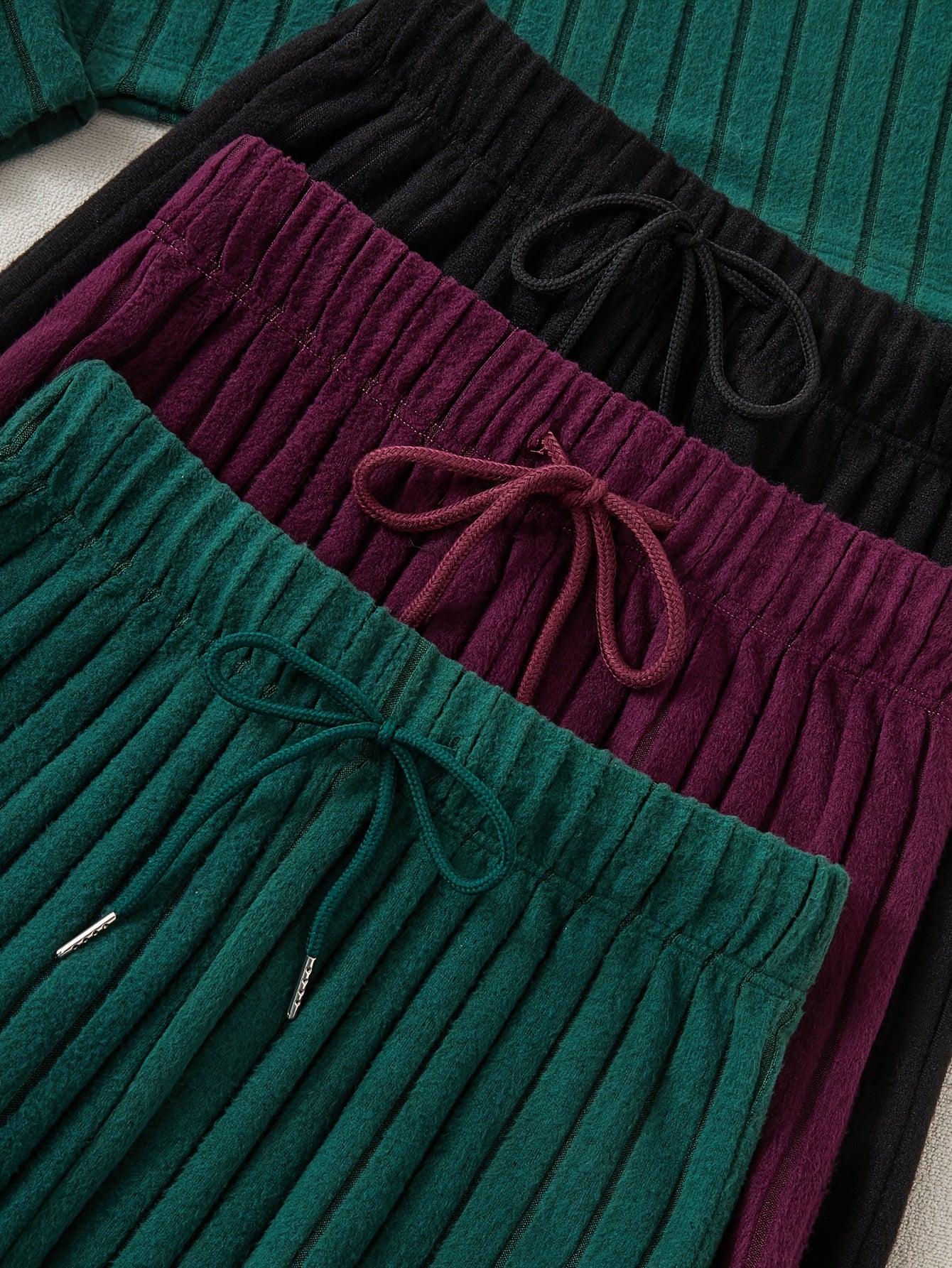 Women's 3 Piece Set – Ribbed Sweatshirt & Trousers