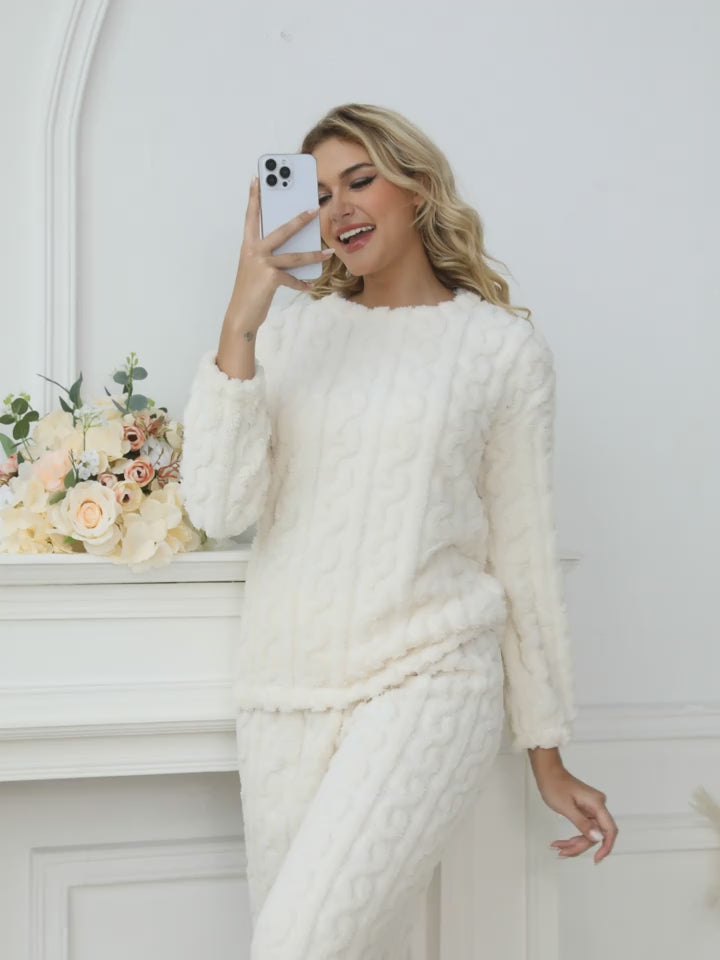 Caliah - Women's Flannel Pajama Set